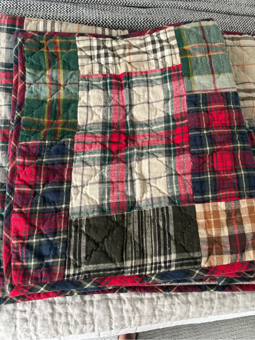 Pottery Barn Full/Queen Plaid Patchwork quilt and pillow shams